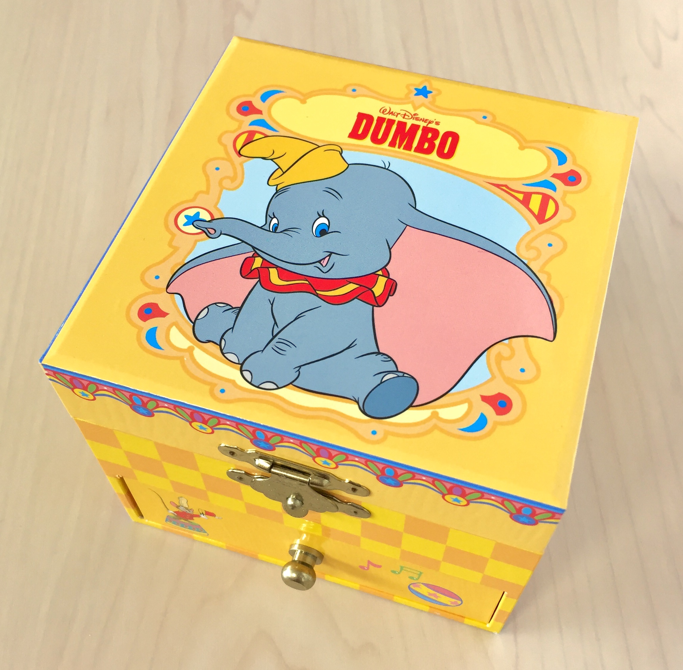 ダンボ ティモシーの ミュージカル ジュエリー ボックス ダンボがクルクル回ってとっても可愛い ダンボグッズコレクター日記